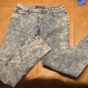 Distressed Skinny Jeans